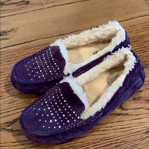 Women’s size 8 Ugg Slippers